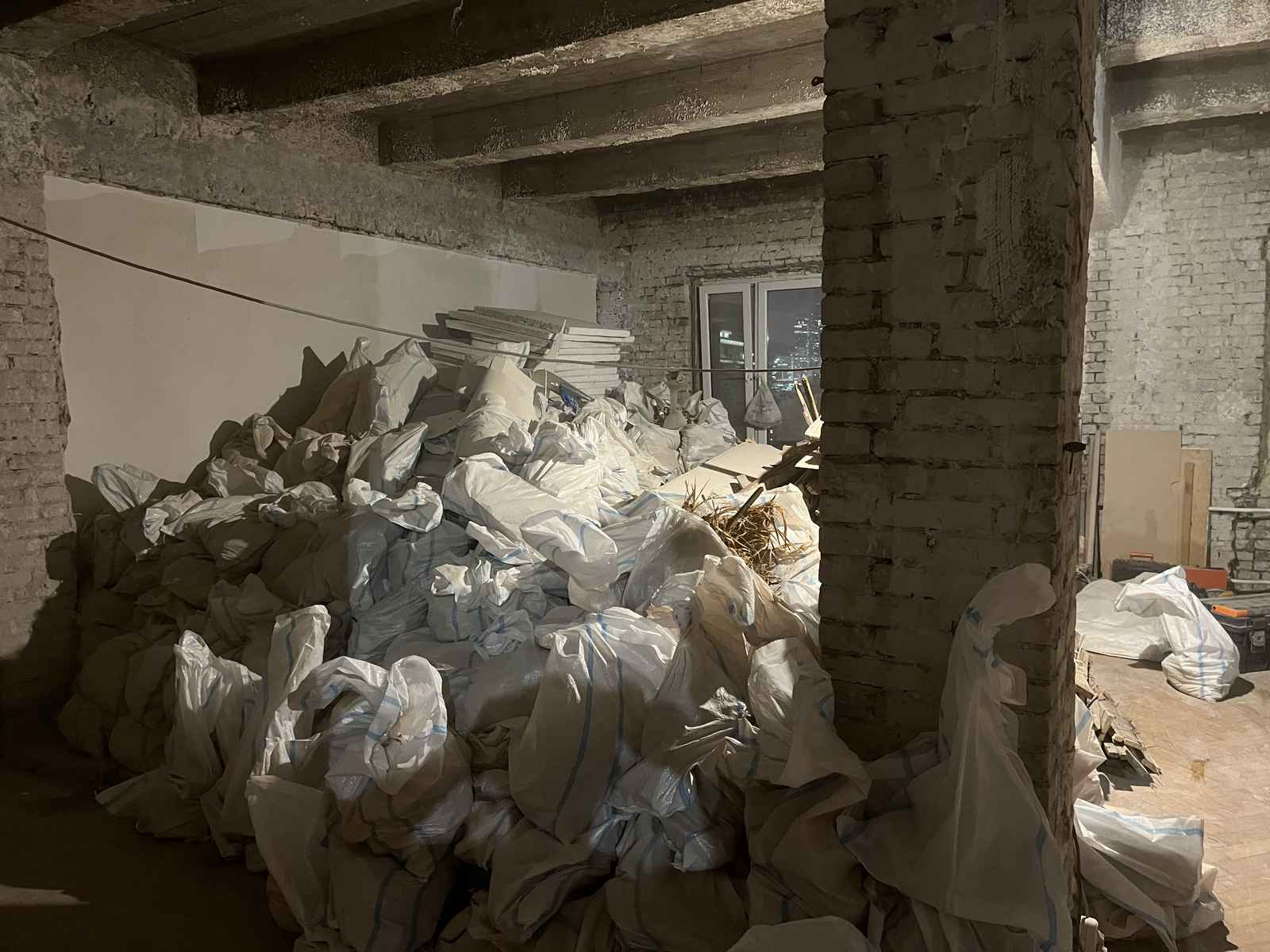 Замена и выравнивание пола с шумоизоляцией